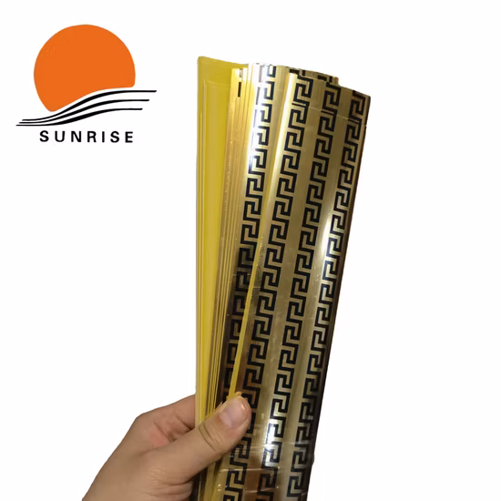 Mikroporöser Einweg-Schutzoverall Typ 5/6 Safey EN14126 Europäischer Standard-Overall, verklebter Rand, mit PVC-Streifen vernäht